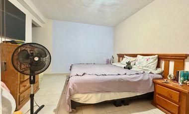CASA EN VENTA CON LOCAL COMERCIALES SOBRE AVENIDA INDUSTRIAS IDEL PARA INVERSION