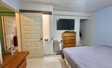 CASA EN VENTA CON LOCAL COMERCIALES SOBRE AVENIDA INDUSTRIAS IDEL PARA INVERSION