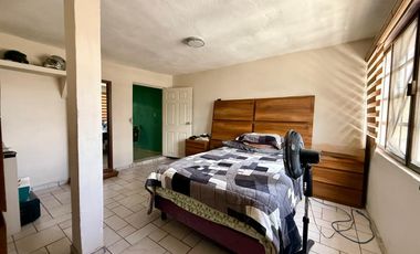 CASA EN VENTA CON LOCAL COMERCIALES SOBRE AVENIDA INDUSTRIAS IDEL PARA INVERSION