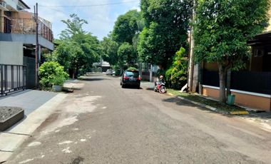 DIJUAL / DISEWAKAN RUMAH FULL FURNISHED ASRI DI BATUNUNGGAL INDAH BANDUNG