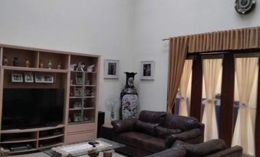 DIJUAL / DISEWAKAN RUMAH FULL FURNISHED ASRI DI BATUNUNGGAL INDAH BANDUNG