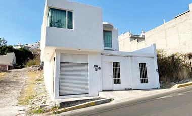 CASA EN VENTA CON LOCAL COMERCIAL Y DEPARTAMENTO EN CONSTRUCCIÓN 📍 Salida Mil Cumbres, Morelia – Ubicación estratégica, ideal para negocio