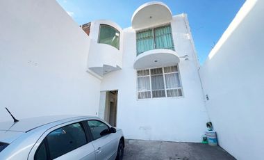 CASA EN VENTA CON LOCAL COMERCIAL Y DEPARTAMENTO EN CONSTRUCCIÓN 📍 Salida Mil Cumbres, Morelia – Ubicación estratégica, ideal para negocio