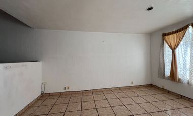 CASA EN VENTA CON LOCAL COMERCIAL Y DEPARTAMENTO EN CONSTRUCCIÓN 📍 Salida Mil Cumbres, Morelia – Ubicación estratégica, ideal para negocio