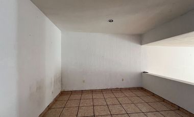 CASA EN VENTA CON LOCAL COMERCIAL Y DEPARTAMENTO EN CONSTRUCCIÓN 📍 Salida Mil Cumbres, Morelia – Ubicación estratégica, ideal para negocio
