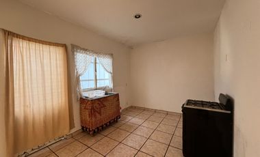 CASA EN VENTA CON LOCAL COMERCIAL Y DEPARTAMENTO EN CONSTRUCCIÓN 📍 Salida Mil Cumbres, Morelia – Ubicación estratégica, ideal para negocio