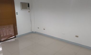 DEPARTAMENTO EN VENTA LOMAS DE URDESA REMODELADO COMPLETO. AREA PRIVADA,SEGURA.