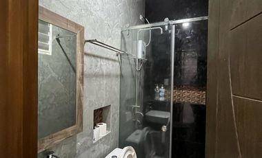 FIVE BEDROOM HOUSE AND LOT FOR SALE / RENT IN ANGELES CITY PAMPANGA