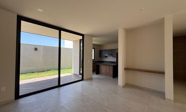 Casa Nueva en venta en Lomas del Molino 3 con recámara principal en planta baja