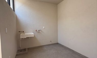 Casa Nueva en venta en Lomas del Molino 3 con recámara principal en planta baja