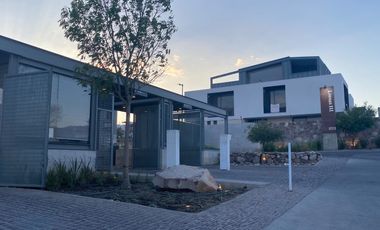 Casa Nueva en venta en Lomas del Molino 3 con recámara principal en planta baja