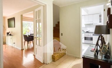 EXCELENTE Y CÓMODA CASA, CONDOMINIO CERRADO 6D+5B