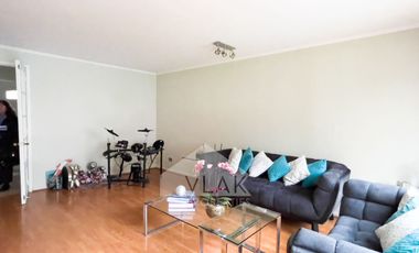 EXCELENTE Y CÓMODA CASA, CONDOMINIO CERRADO 6D+5B