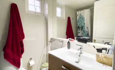 EXCELENTE Y CÓMODA CASA, CONDOMINIO CERRADO 6D+5B