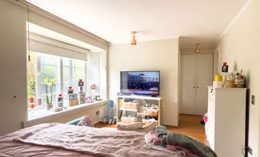 EXCELENTE Y CÓMODA CASA, CONDOMINIO CERRADO 6D+5B