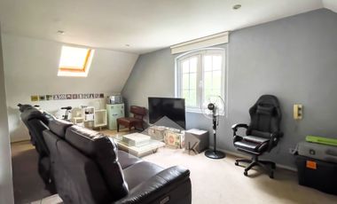EXCELENTE Y CÓMODA CASA, CONDOMINIO CERRADO 6D+5B