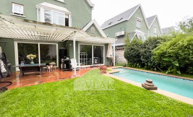EXCELENTE Y CÓMODA CASA, CONDOMINIO CERRADO 6D+5B