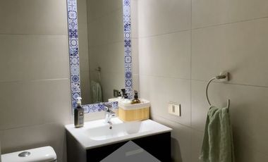EXCELENTE Y CÓMODA CASA, CONDOMINIO CERRADO 6D+5B