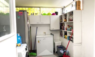 EXCELENTE Y CÓMODA CASA, CONDOMINIO CERRADO 6D+5B