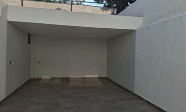 Casa bien tratada, con 4 habitaciones, en Residencial Victoria, Zapopan
