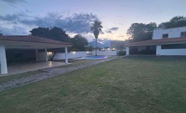 Venta de Quinta en Santiago NL