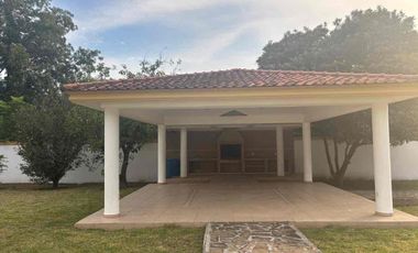Venta de Quinta en Santiago NL