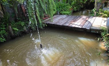 House for Sale: 2 Riverside Homes on 300 Sq. Wah, Great for Café or Vacation Home – Rayong