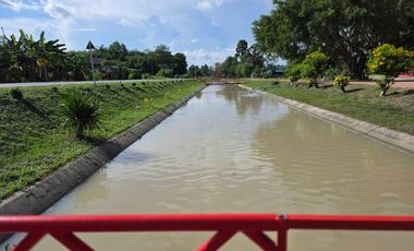 House for Sale: 2 Riverside Homes on 300 Sq. Wah, Great for Café or Vacation Home – Rayong
