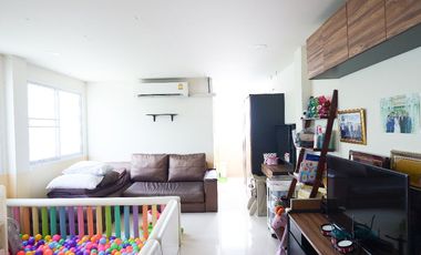 Main Road Frontage – 6 Lanes! Warehouse with Office for Sale on Phutthamonthon Sai 2 Road, 100 Sq. Wah