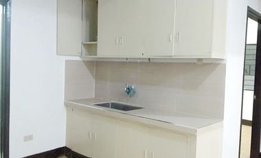 Bedroom for lease in shared apartment - Pasay Libertad