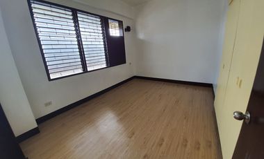 Bedroom for lease in shared apartment - Pasay Libertad