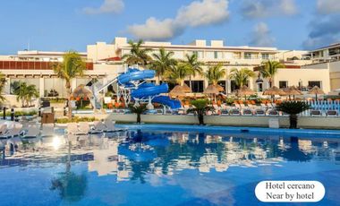 Terreno hotelero con 605 metros de playa, en venta, Puerto Morelos.