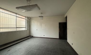 Vendo Local Comercial 310 m2 Piso 2 Chacra Rios Centro de Lima