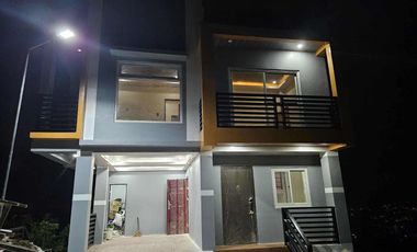 3 Bedrooms House and Lot with Stunning Panoramic View!