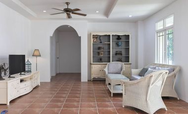 Beautiful 4 bed Cottage Na Suang Det Udom