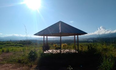 Un terreno de 600 m² cerca de Tarapoto, con agua y luz, te ofrece la posibilidad de crear ese espacio familiar soñado en un entorno único.