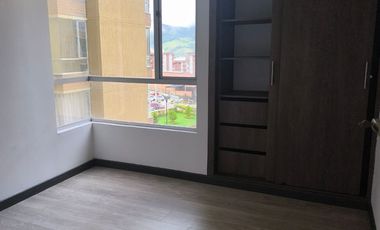 SE ARRIENDA APTO BOSQUES DE LA COLINA II