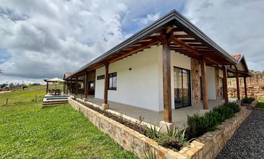 Casa Campestre nueva en La Mesa de Los Santos