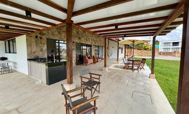 Casa Campestre nueva en La Mesa de Los Santos