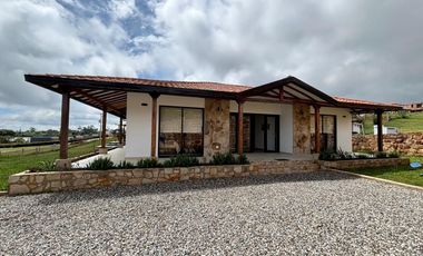 Casa Campestre nueva en La Mesa de Los Santos