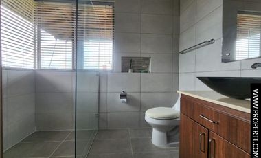 Casa en Arriendo Sector Loma del Escobero - Envigado