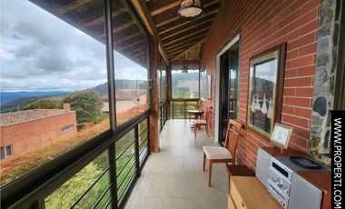 Casa en Arriendo Sector Loma del Escobero - Envigado