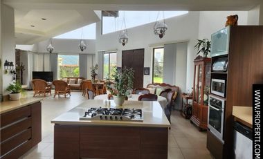 Casa en Arriendo Sector Loma del Escobero - Envigado