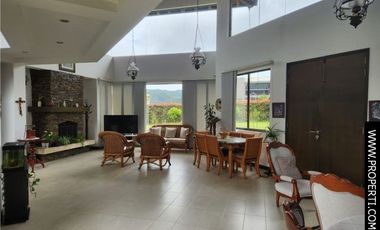 Casa en Arriendo Sector Loma del Escobero - Envigado