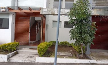 Venta Hermosa Casa Sector Reservorio Guangopolo.