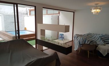 Venta Hermosa Casa Sector Reservorio Guangopolo.