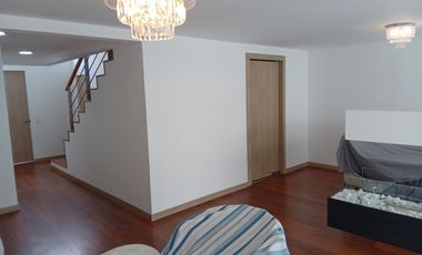 Venta Hermosa Casa Sector Reservorio Guangopolo.
