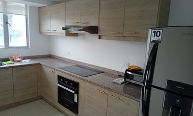 Venta Hermosa Casa Sector Reservorio Guangopolo.