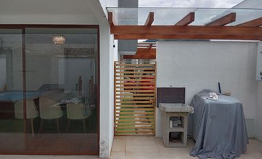 Venta Hermosa Casa Sector Reservorio Guangopolo.