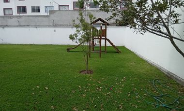 Venta Hermosa Casa Sector Reservorio Guangopolo.